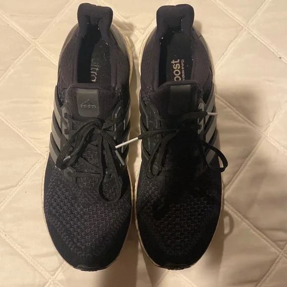 adidas gazelle silver green womens adidas Ultraboost Light Running Shoes